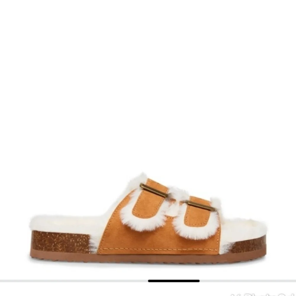 NEW Steve Madden Cognag Faux fur lined sandal